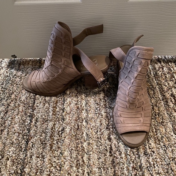 Jessica Simpson Heels - Picture 3 of 3